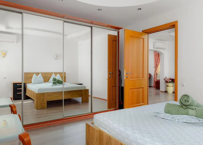 Heart Of Downtown 3 Self Check In * Bukarest